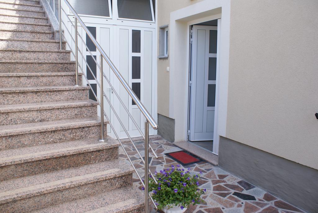 Apartment Adria Sun Porat  Exterior foto